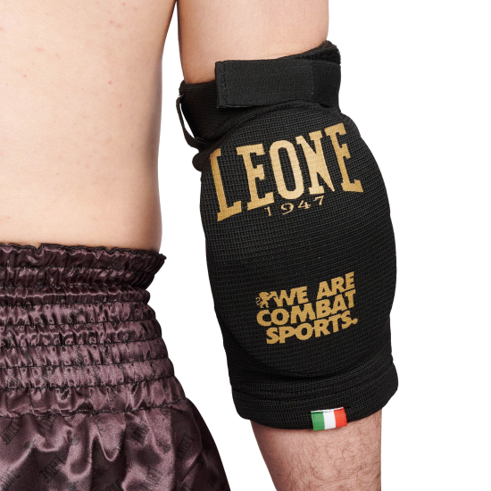 Coderas para Muay Thai Leone Color Negro PR341 "DNA"