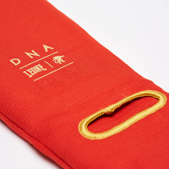 Espinilleras Tubulares Leone 1947 "DNA Basic" Color rojo PT134
