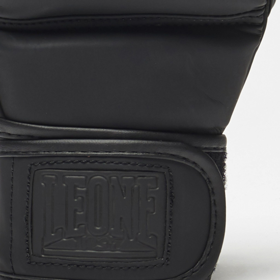 Guantillas de MMA Leone 1947 "Black Edition" Color Negro GP121