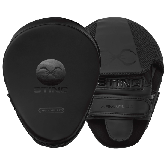 Manoplas de boxeo curvas Sting " Armaplus" negro